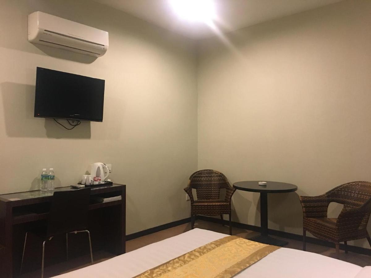 Hotel Zamburger Skudai Exterior photo