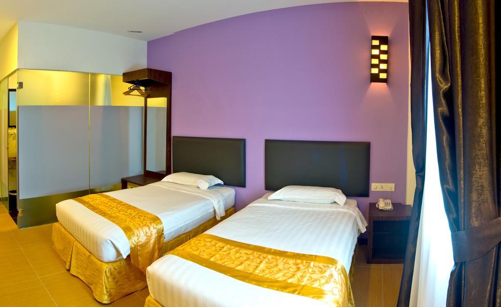 Hotel Zamburger Skudai Room photo